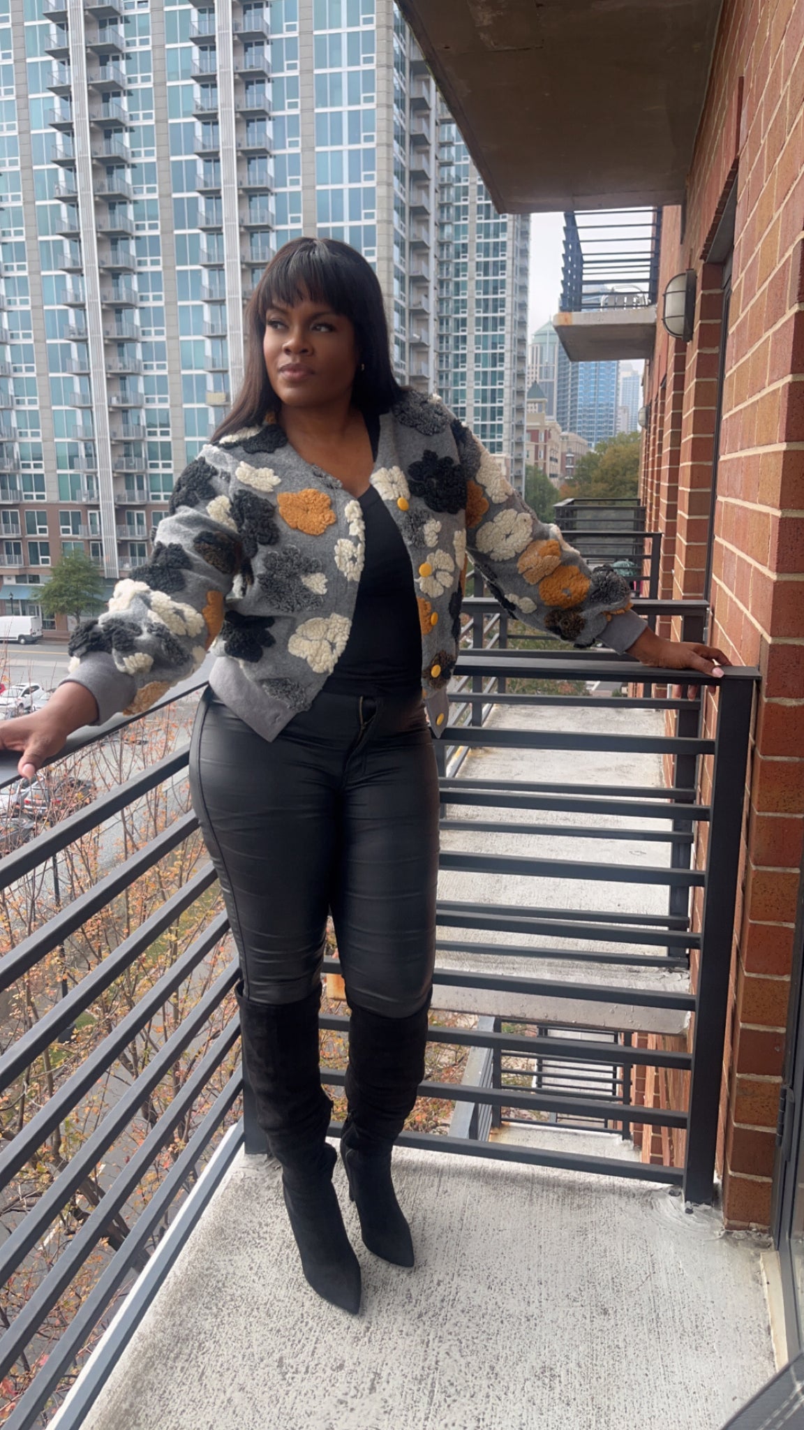 Striking Sweater-Gray & Black