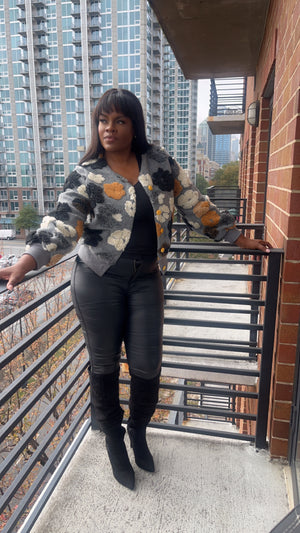 Striking Sweater-Gray & Black